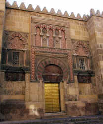 mezdoor2.jpg (61601 bytes)