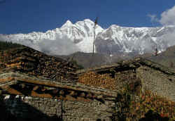 Along the Jomsom Trek