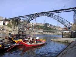Port transport and the Pont Luis I (Porto)